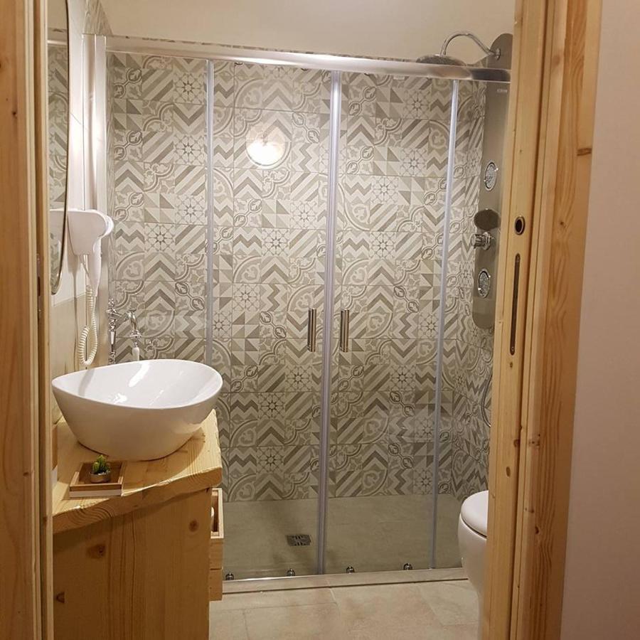Double Room,1033189133:JPEG